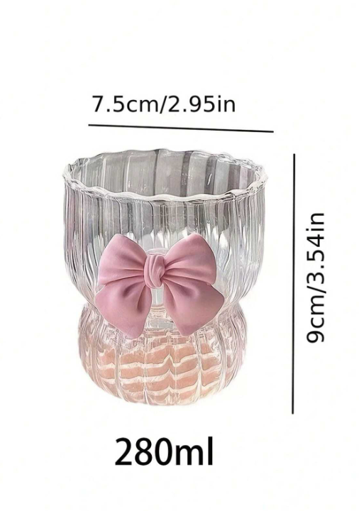 Bella tazza da tè tonda in vetro con fiocco