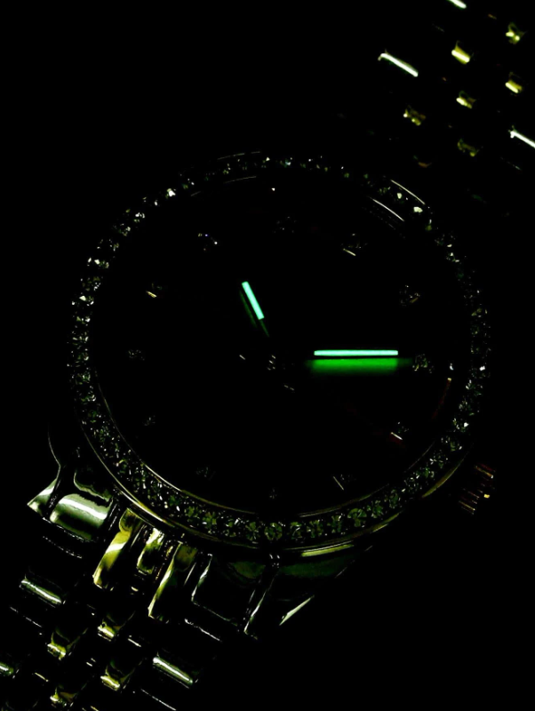 Orologio al quarzo con puntatore rotondo con strass